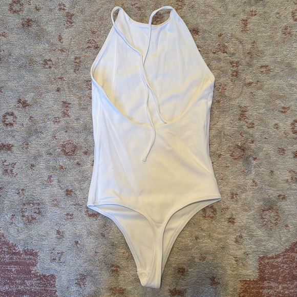 Aritzia babaton white high-neck bodysuit - Picture 2 of 3